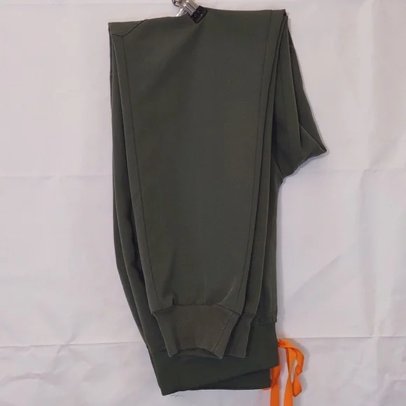 Figs High Waisted Zamora Jogger - Moss - Picture 9 of 12